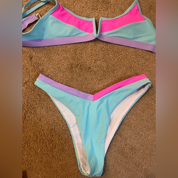 Neon color block swimsuit - Picture 3 of 6